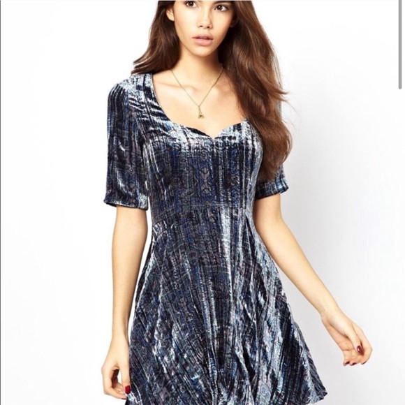 Rare For Love & Lemons Dress - Picture 2 of 5